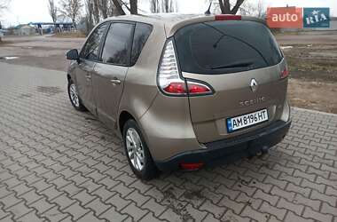 Минивэн Renault Scenic 2012 в 
