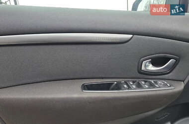 Минивэн Renault Scenic 2009 в 