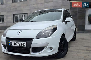 Минивэн Renault Scenic 2009 в 