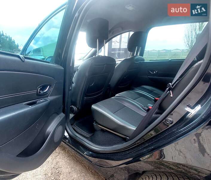 Мінівен Renault Scenic 2015 в Луцьку