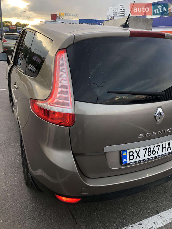 Мінівен Renault Scenic 2010 в Хмельницькому