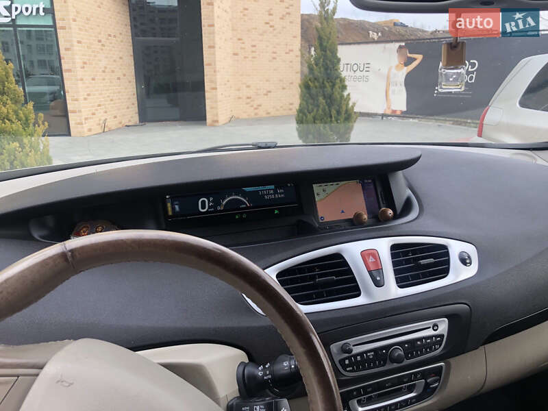 Мінівен Renault Scenic 2010 в Хмельницькому