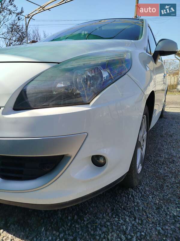 Мінівен Renault Scenic 2011 в Ізмаїлі