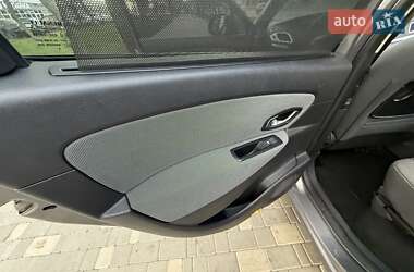 Минивэн Renault Scenic 2011 в 