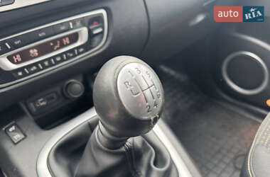 Минивэн Renault Scenic 2010 в 