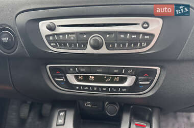 Минивэн Renault Scenic 2010 в 