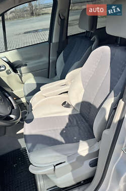 Минивэн Renault Scenic 2005 в 