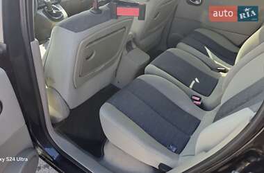 Минивэн Renault Scenic 2005 в 