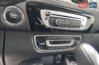 Минивэн Renault Scenic 2013 в 