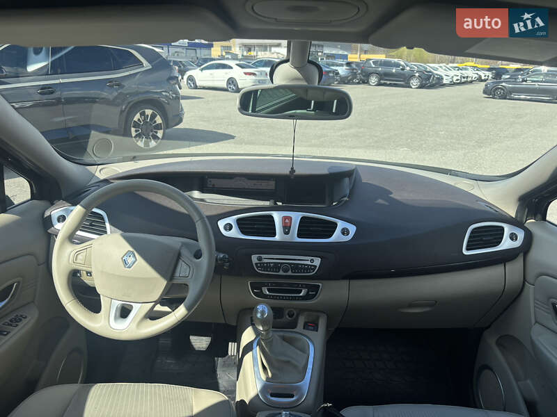 Минивэн Renault Scenic 2010 в Киеве
