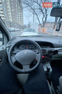 Минивэн Renault Scenic 2003 в 