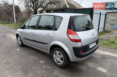 Минивэн Renault Scenic 2004 в 