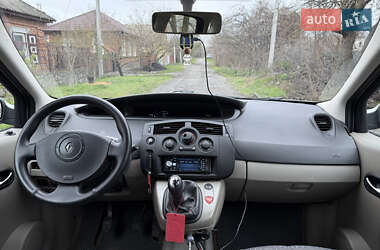 Минивэн Renault Scenic 2004 в 