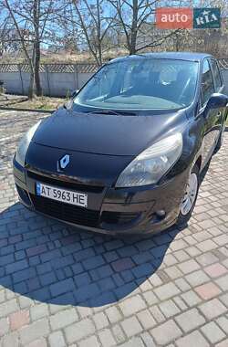 Минивэн Renault Scenic 2009 в 