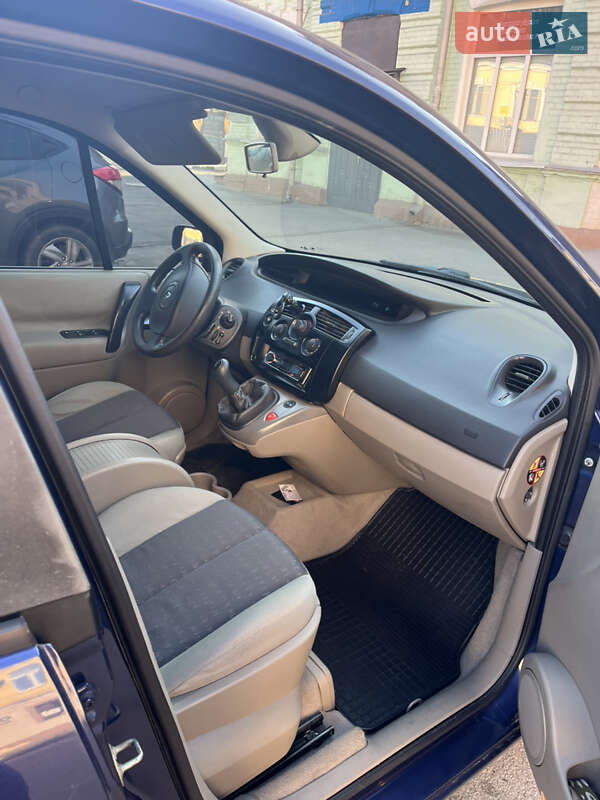 Минивэн Renault Scenic 2005 в Полтаве