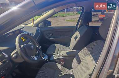 Минивэн Renault Scenic 2011 в 
