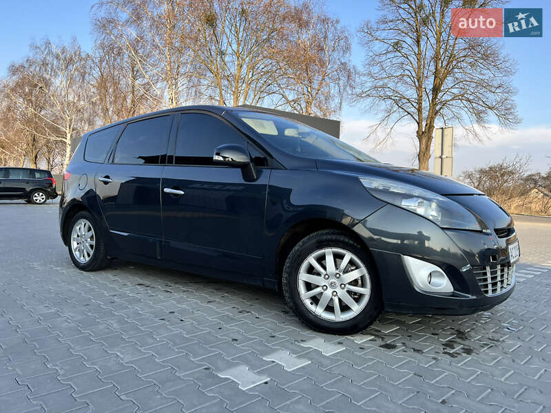 Renault Scenic 2011