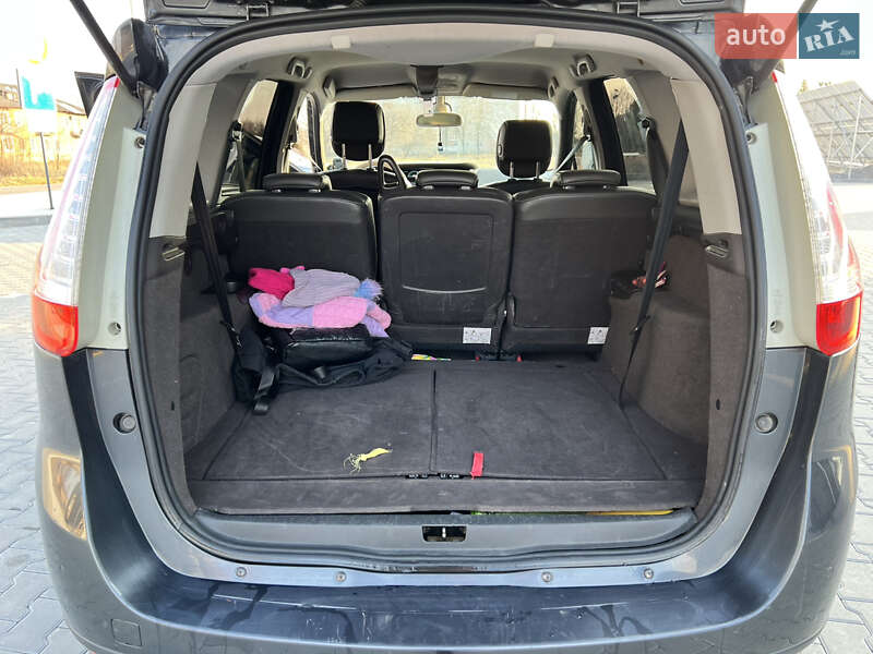 Минивэн Renault Scenic 2011 в Владимире