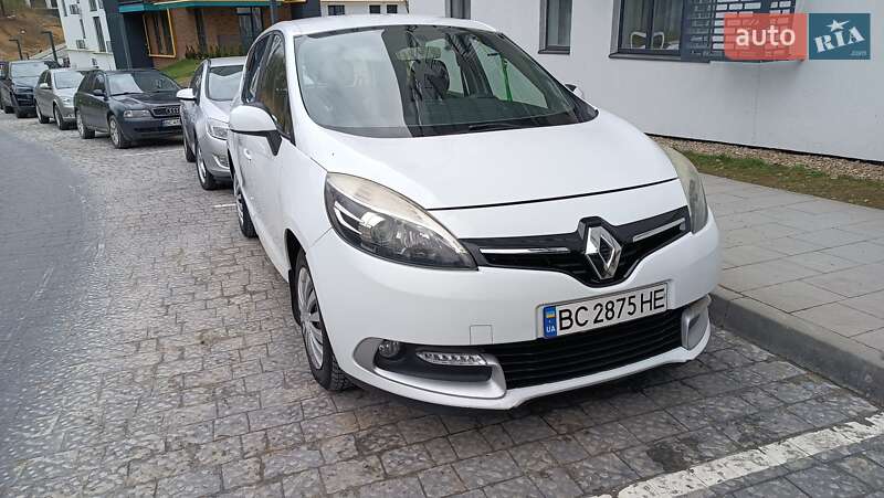 Минивэн Renault Scenic 2014 в 