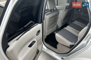 Минивэн Renault Scenic 2005 в 