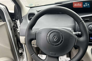 Минивэн Renault Scenic 2005 в 