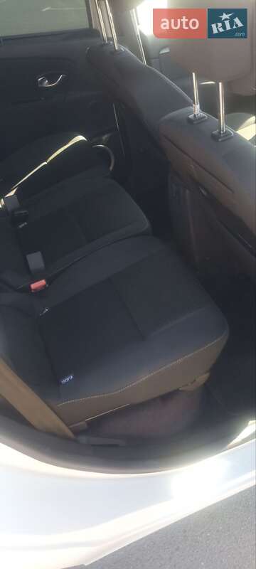 Минивэн Renault Scenic 2010 в Сумах