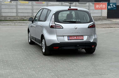 Минивэн Renault Scenic 2013 в 