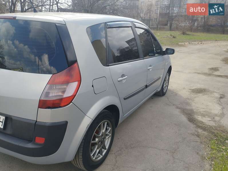 Минивэн Renault Scenic 2004 в Харькове