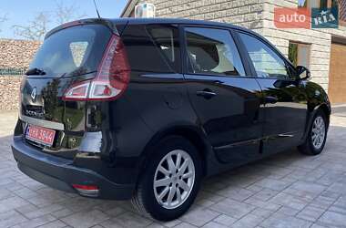 Минивэн Renault Scenic 2010 в 