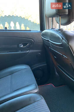 Мінівен Renault Scenic 2011 в 