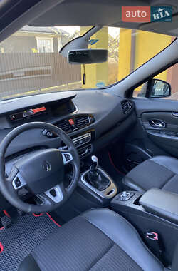 Мінівен Renault Scenic 2011 в 