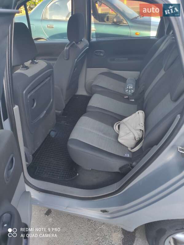 Минивэн Renault Scenic 2005 в Киеве