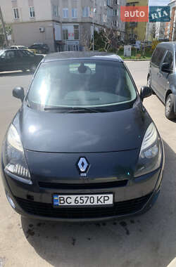 Минивэн Renault Scenic 2011 в 