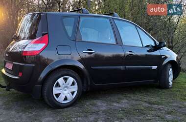 Минивэн Renault Scenic 2005 в 