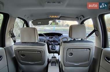 Минивэн Renault Scenic 2005 в 
