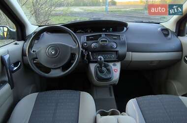 Минивэн Renault Scenic 2005 в 