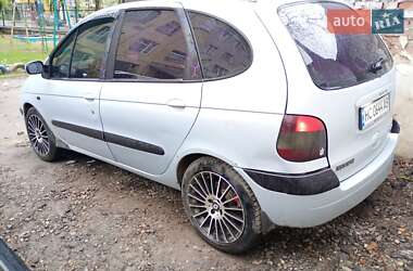 Минивэн Renault Scenic 2003 в 