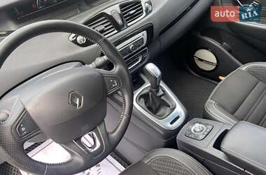 Минивэн Renault Scenic 2015 в 