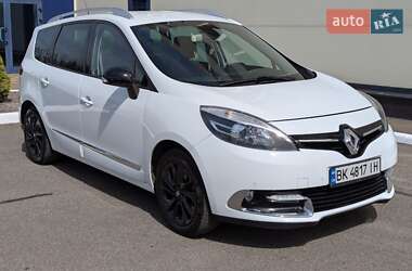 Минивэн Renault Scenic 2015 в 