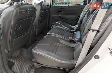Минивэн Renault Scenic 2015 в 