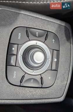 Минивэн Renault Scenic 2015 в 
