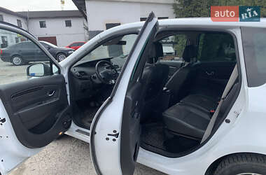Минивэн Renault Scenic 2012 в 