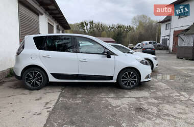 Минивэн Renault Scenic 2012 в 