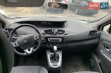 Минивэн Renault Scenic 2012 в 