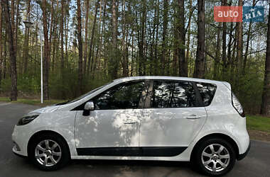 Минивэн Renault Scenic 2012 в 