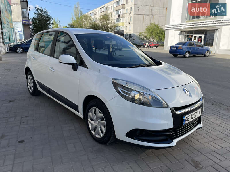 Мінівен Renault Scenic 2012 в 