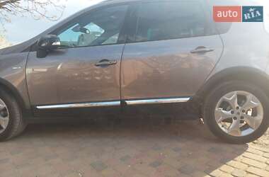 Мінівен Renault Scenic 2013 в 