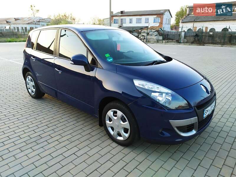 Мінівен Renault Scenic 2011 в Ромнах