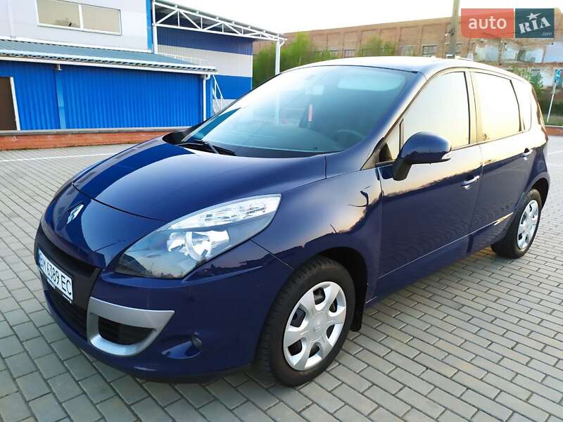 Мінівен Renault Scenic 2011 в Ромнах