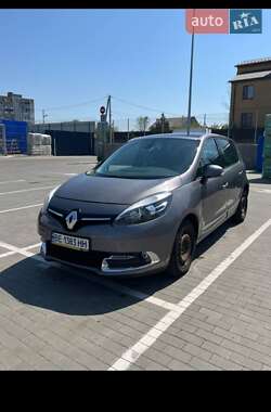 Минивэн Renault Scenic 2013 в 